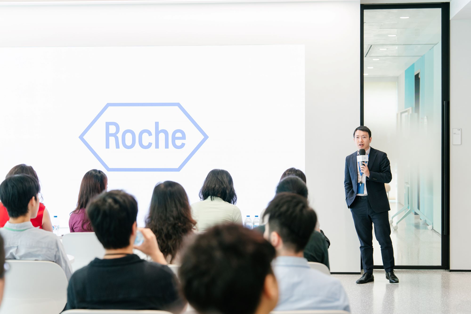 Wuxi-Shanghai Study Tour: Visit to the Roche Accelerator - Activity Photo